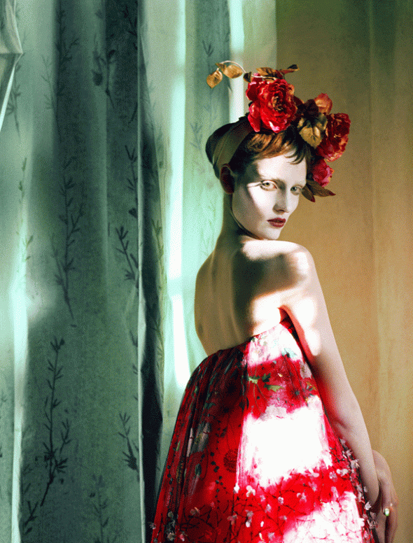 Zuzanna-Bijoch-by-Jeff-Bark-for-Vogue-Ukraine-April-2013-VividstateOrg-08