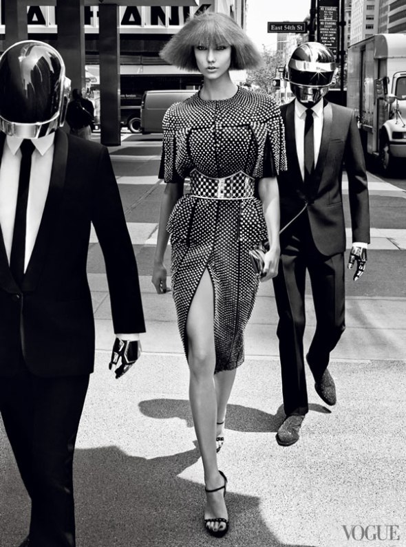 Karlie-Kloss-&-Daft-Punk-by-Craig-McDean-for-US-Vogue-August-2013-VividstateOrg-04